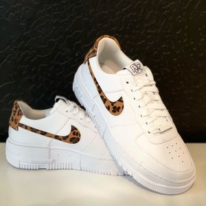 Nike Women’s Air Force One Pixel SE Leopard detail. Size 8. New in box!